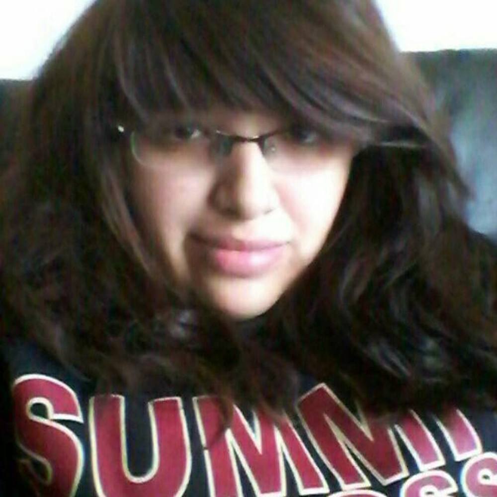 Meet your Posher, Estefania